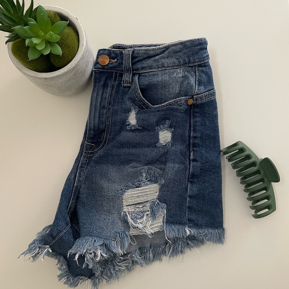 The Icon Short